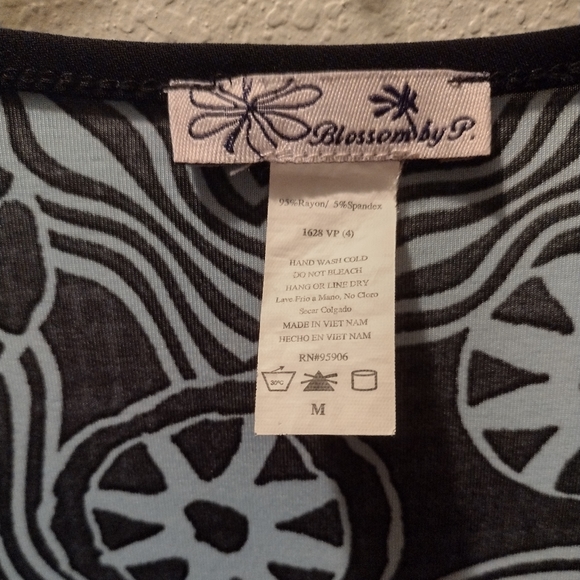 "Blossom by P." - Picture 2 of 3